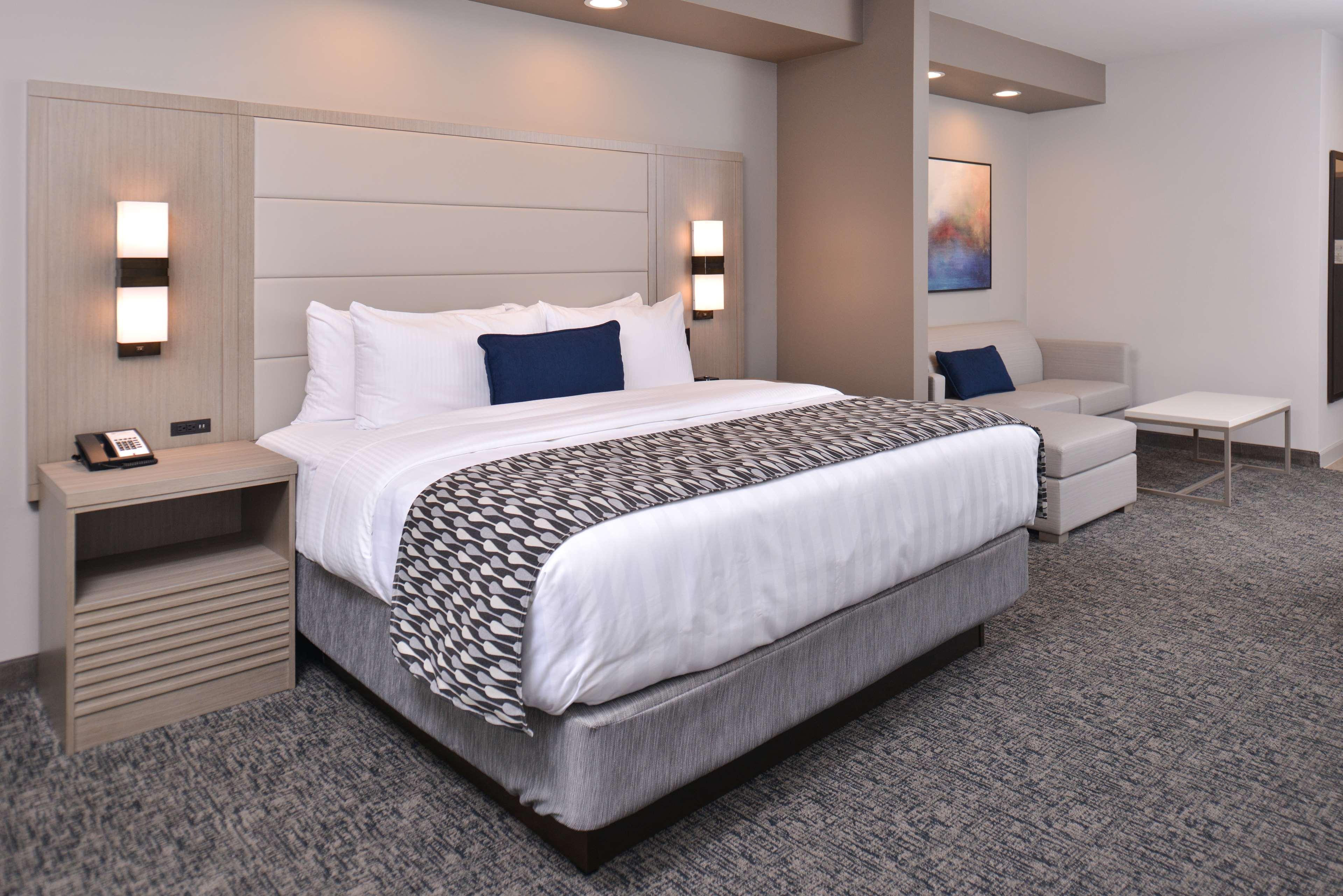 Wyndham Garden Katy Hotel Екстериор снимка