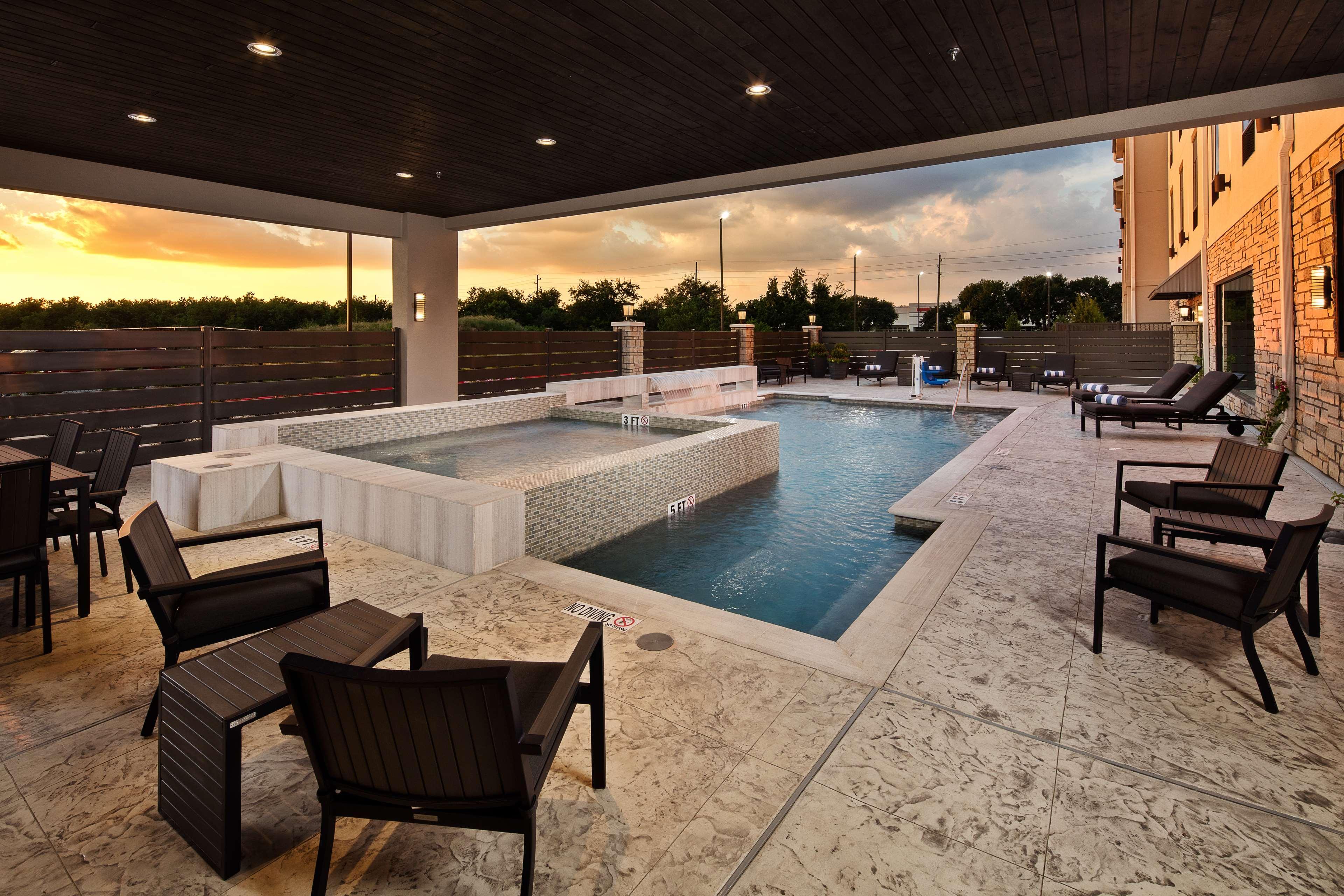 Wyndham Garden Katy Hotel Екстериор снимка