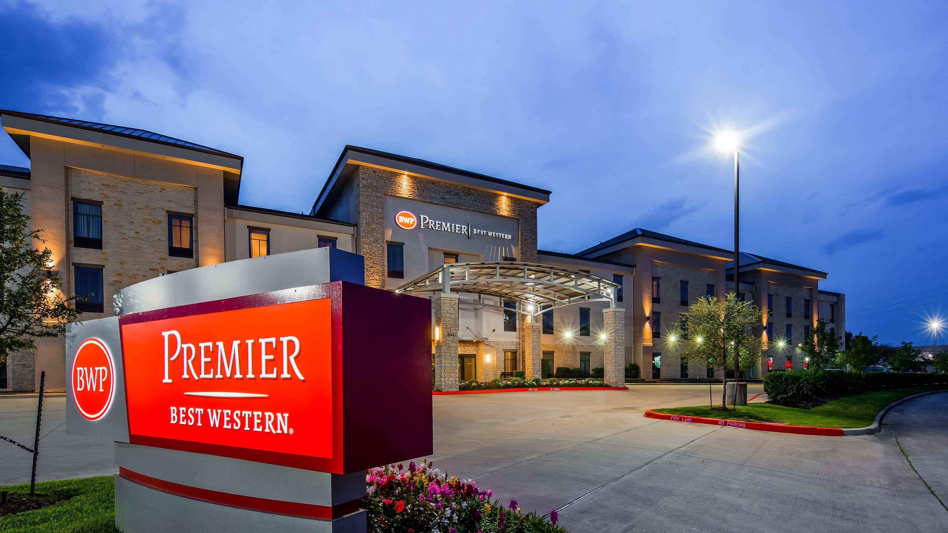 Wyndham Garden Katy Hotel Екстериор снимка