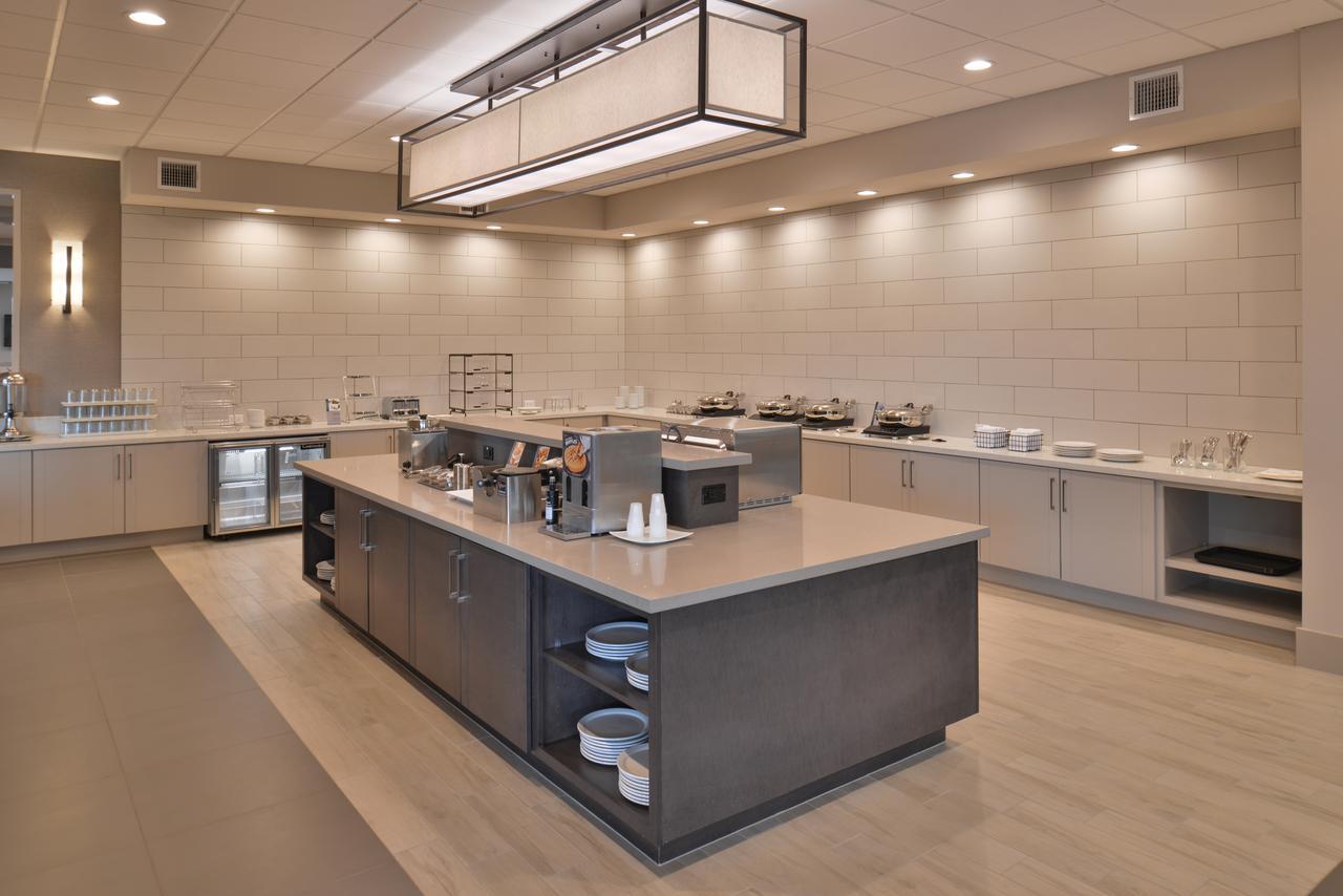 Wyndham Garden Katy Hotel Стая снимка